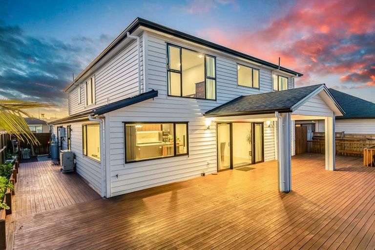 Photo of property in 35 Johns Creek Crescent, Silverdale, 0932