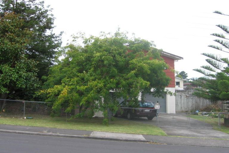 Photo of property in 96 Athena Drive, Totara Vale, Auckland, 0629