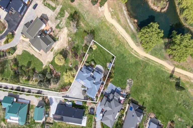 Photo of property in 28 Pisa Moorings Road, Mount Pisa, Cromwell, 9383