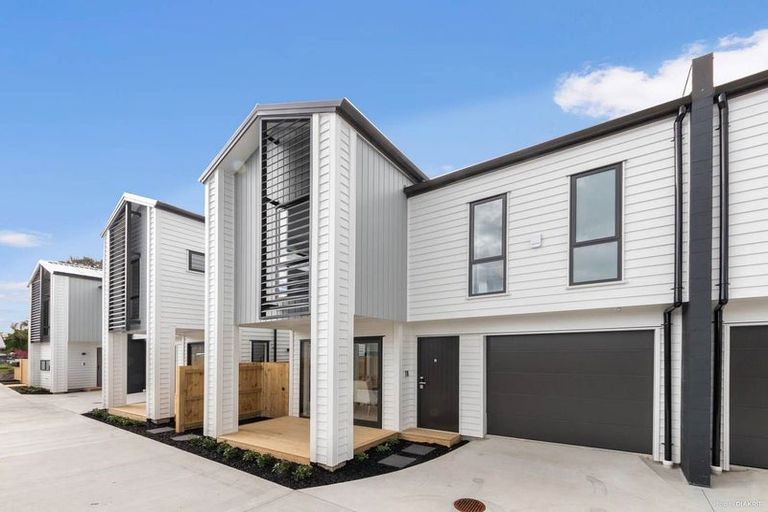 Photo of property in 7d Queen Mary Avenue, New Lynn, Auckland, 0600