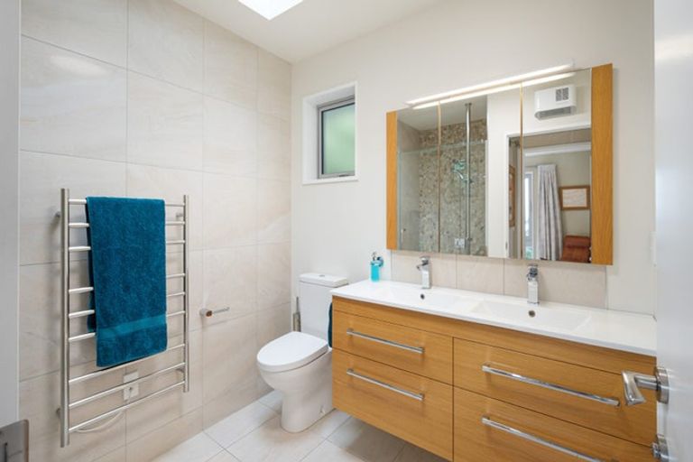 Photo of property in 44 Augusta Street, Redcliffs, Christchurch, 8081