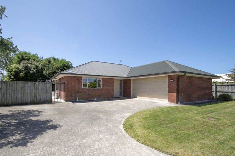 Photo of property in 41 Factory Road, Belfast, Christchurch, 8051