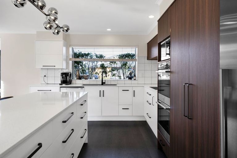 Photo of property in 6 Edna Wills Place, Hawera, 4610