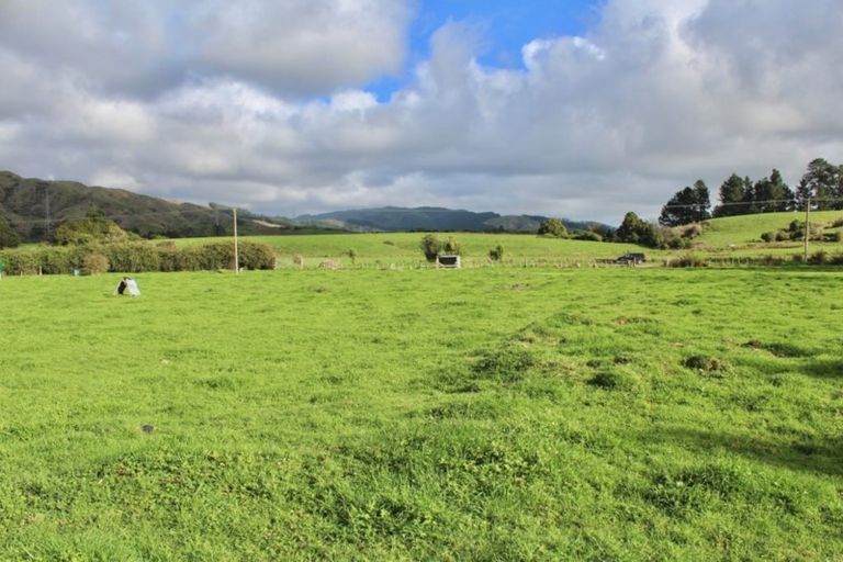 Photo of property in 27 Stratton Road, Muhunoa East, Levin, 5570