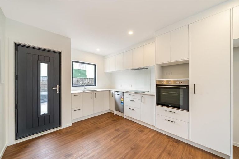 Photo of property in 3/104 Martin Street, Wallaceville, Upper Hutt, 5018