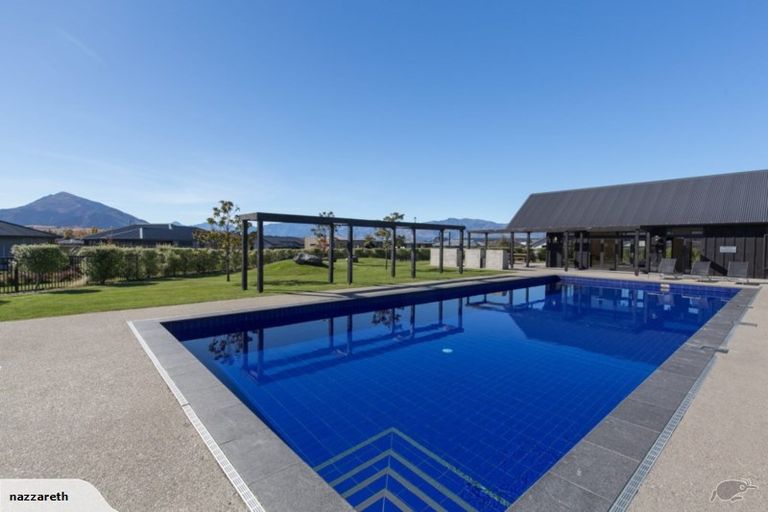 Photo of property in 22 Wabler Lane, Albert Town, Wanaka, 9305