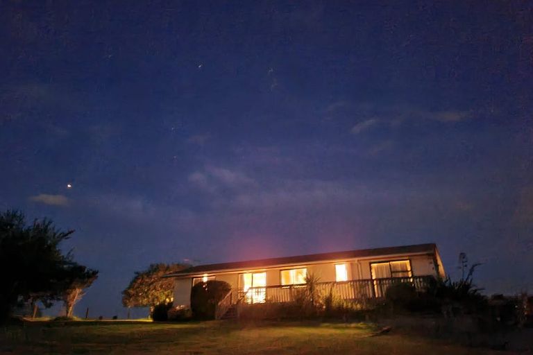 Photo of property in 83 Sim Road, Paerata, Papakura, 2580