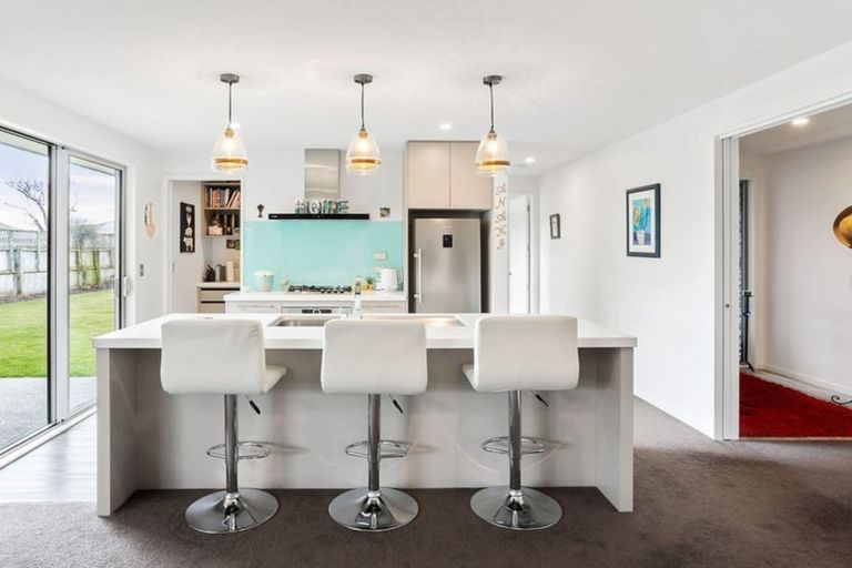 Photo of property in 48 Blue Gum Place, New Brighton, Christchurch, 8083