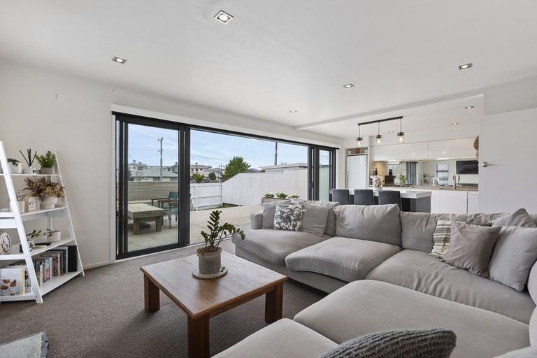 Photo of property in 77 Pohutukawa Place, Bell Block, New Plymouth, 4312
