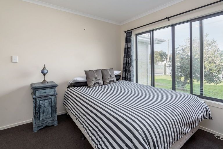 Photo of property in 11 Farrier Grove, Featherston, 5710