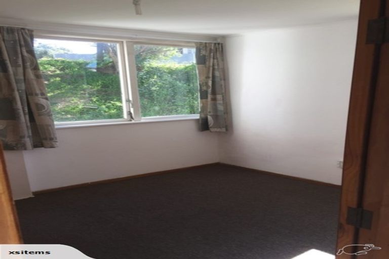 Photo of property in 37 Tremewan Street, Tawa, Wellington, 5028