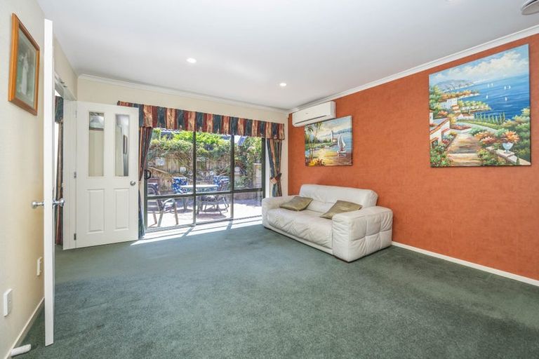 Photo of property in 5 Palm Grove Drive, Western Heights, Hamilton, 3200