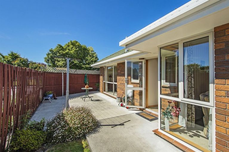 Photo of property in 3/324 Sawyers Arms Road, Bishopdale, Christchurch, 8053