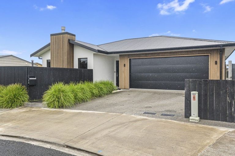 Photo of property in 9a Desmond Place, Bell Block, New Plymouth, 4312