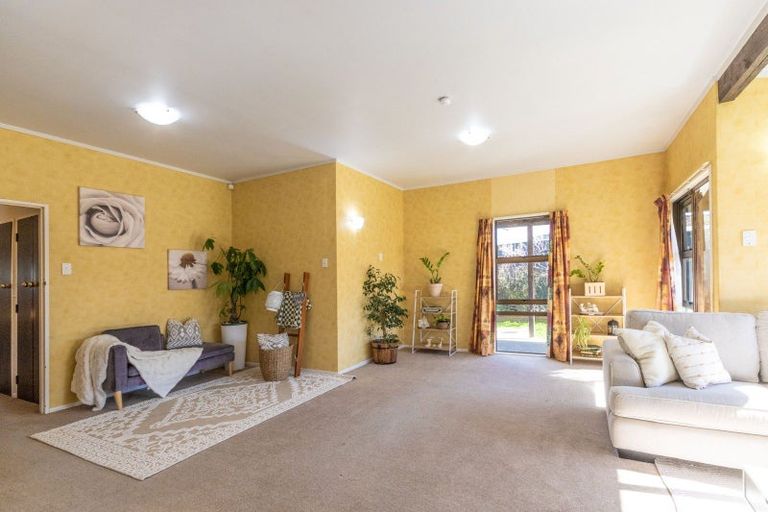 Photo of property in 9 Papawai Place, Milson, Palmerston North, 4414