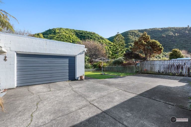 Photo of property in 72 Black Beech Street, Birchville, Upper Hutt, 5018