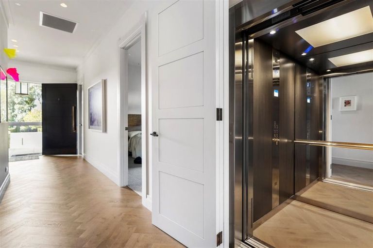 Photo of property in 12 Clifton Road, Hauraki, Auckland, 0622