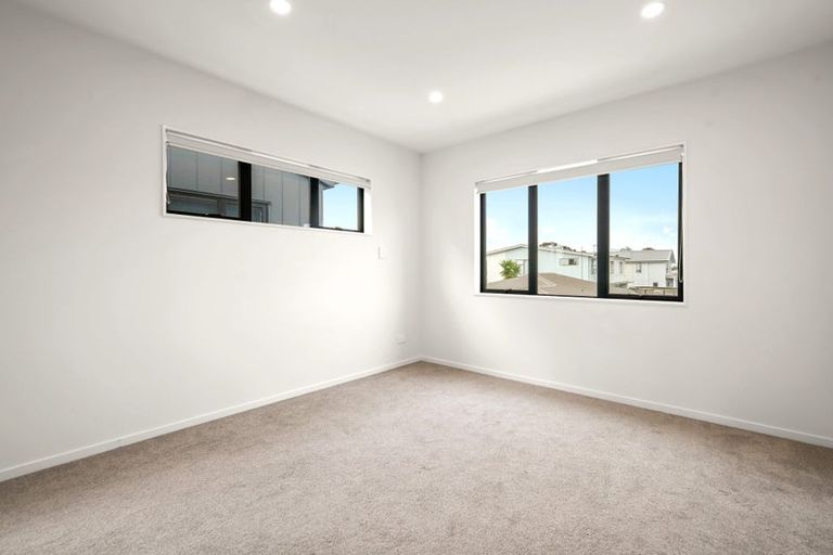 Photo of property in 13a Edinburgh Avenue, Rosehill, Papakura, 2113