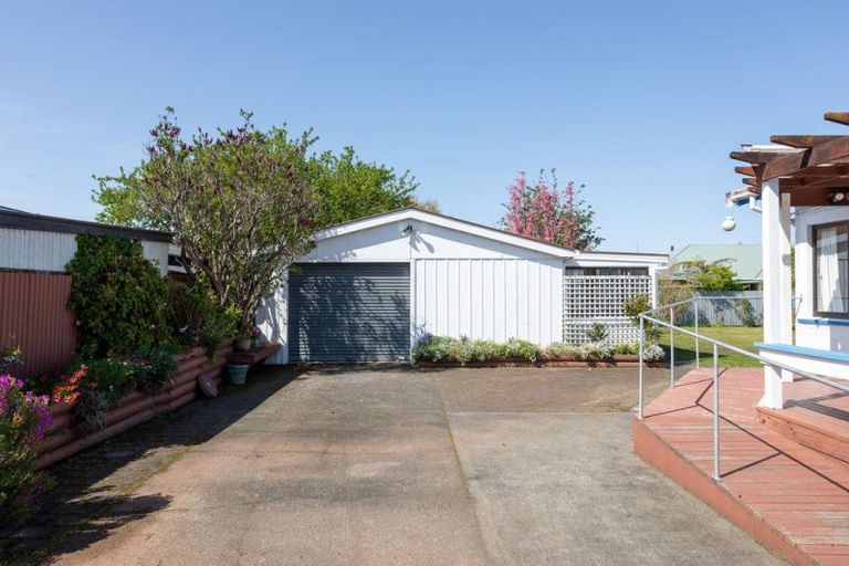 Photo of property in 16 Trafalgar Street, Dannevirke, 4930