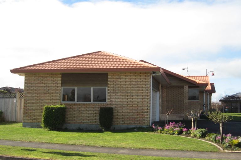 Photo of property in 12 Drumfearn Place, Rototuna, Hamilton, 3210