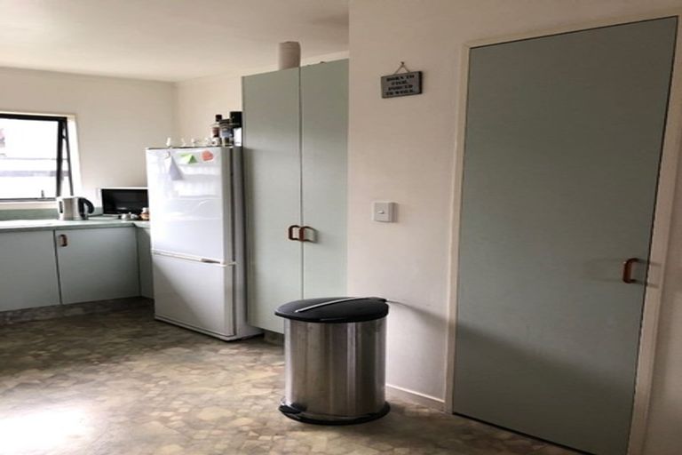 Photo of property in 25a Howard Road, Taradale, Napier, 4112