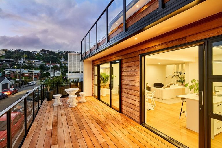 Photo of property in 11a Cavendish Square, Strathmore Park, Wellington, 6022