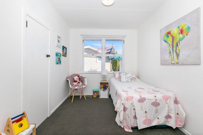 Photo of property in 16 Vesty Avenue, Hillcrest, Hamilton, 3216