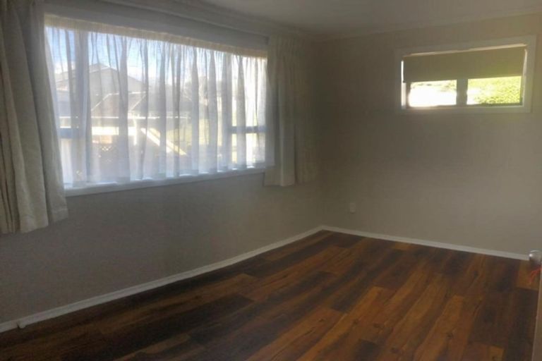 Photo of property in 25 Blease Street, New Lynn, Auckland, 0600