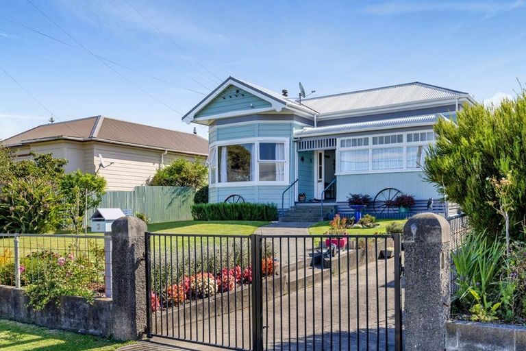 Photo of property in 3 Victoria Street, Hawera, 4610