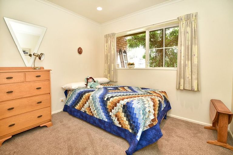 Photo of property in 19 Vista Motu, Red Beach, 0932