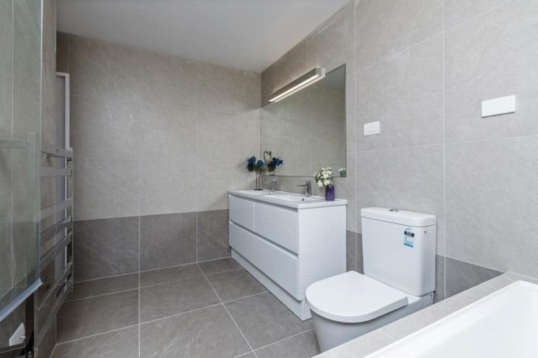 Photo of property in 29 Ascension Crescent, Orewa, 0931