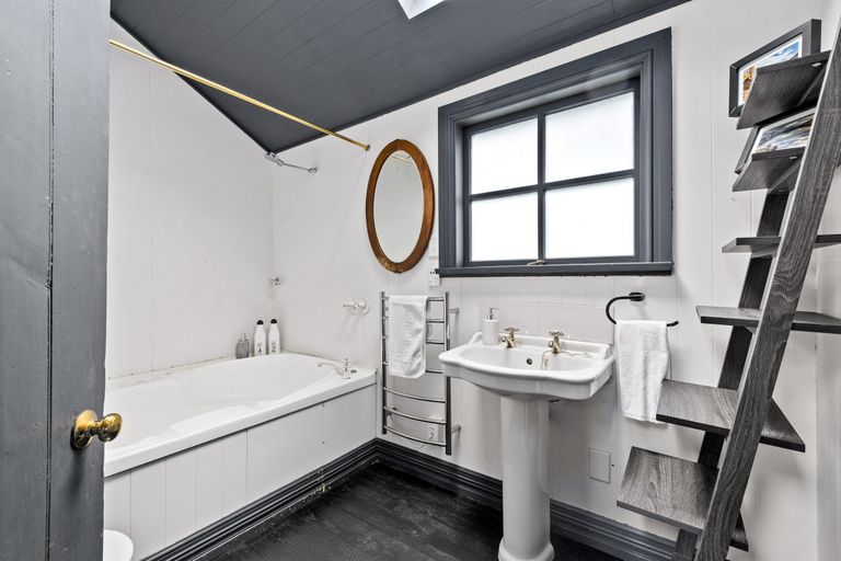 Photo of property in 28 Swindon Street, Ophir, Omakau, 9393