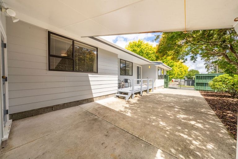 Photo of property in 6 Denver Grove, Totara Park, Upper Hutt, 5018