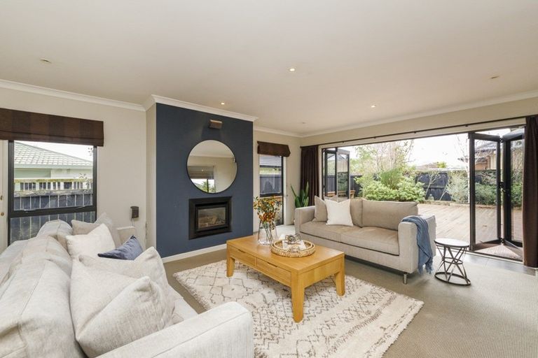 Photo of property in 5 Boronia Court, Milson, Palmerston North, 4414