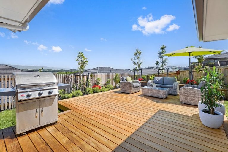 Photo of property in 4 Herring Place, Omokoroa, 3114