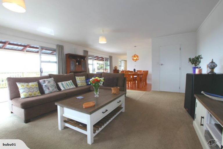 Photo of property in 6 Causeway Road, Haruru, 0204