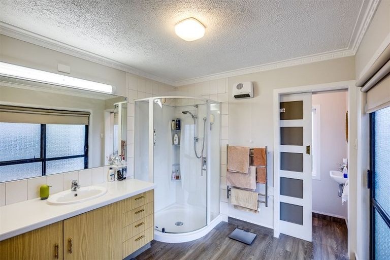 Photo of property in 5 Burness Road, Greenmeadows, Napier, 4112