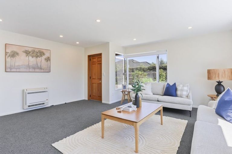 Photo of property in 2/23a Meadow Street, Papanui, Christchurch, 8052