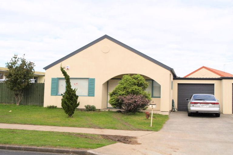 Photo of property in 3 Bicknell Road, Favona, Auckland, 2024