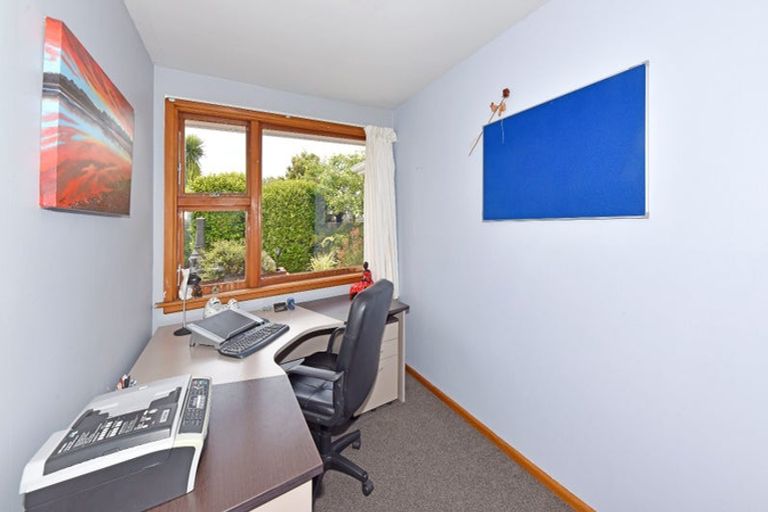 Photo of property in 16 Adams Place, Woolston, Christchurch, 8023