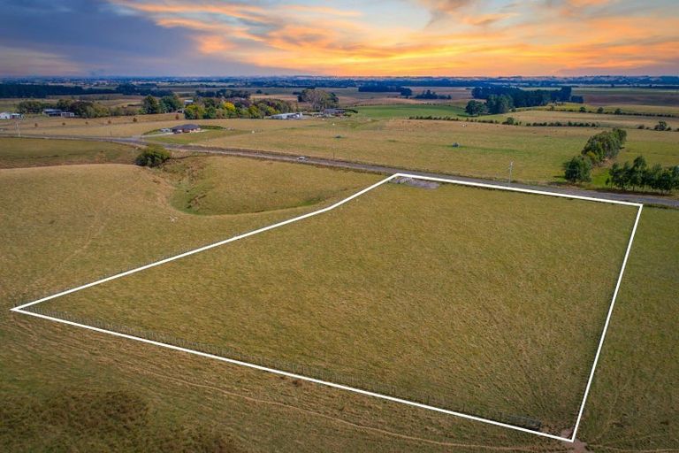 Photo of property in 1052 Taonui Road, Colyton, 4775