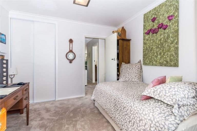 Photo of property in 15 Kurupae Road, Hilltop, Taupo, 3330