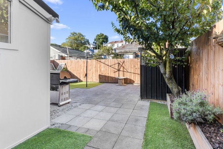 Photo of property in 9 King Edward Street, Kensington, Dunedin, 9012