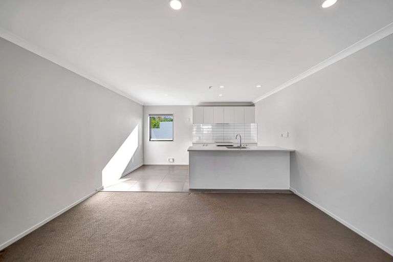 Photo of property in 9/46 Carlos Drive, Flat Bush, Auckland, 2016