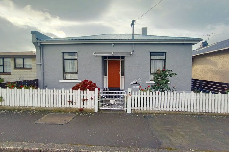 Photo of property in 37 Atkinson Street, South Dunedin, Dunedin, 9012