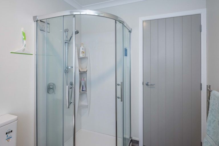 Photo of property in 76 Awatea Avenue, Paraparaumu, 5032