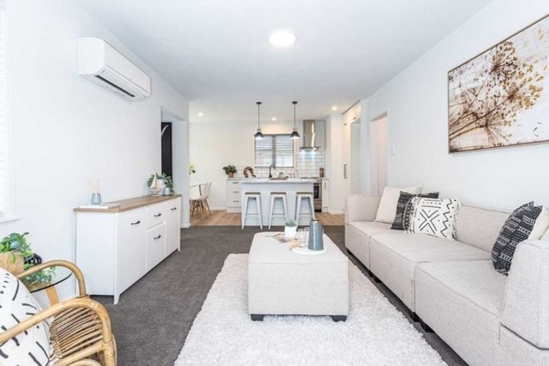 Photo of property in 17 Ballantyne Avenue, Upper Riccarton, Christchurch, 8041