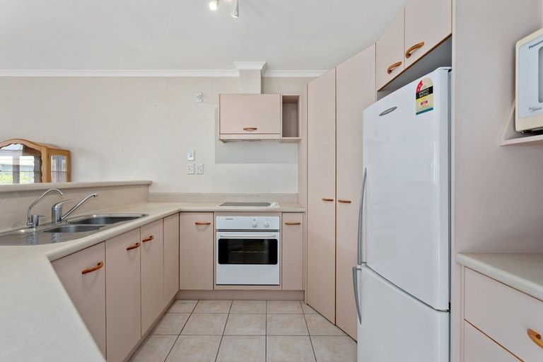 Photo of property in 2/68 Salonika Street, Whakatane, 3120