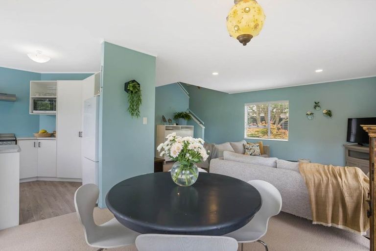 Photo of property in 1/105 Glendale Road, Glen Eden, Auckland, 0602