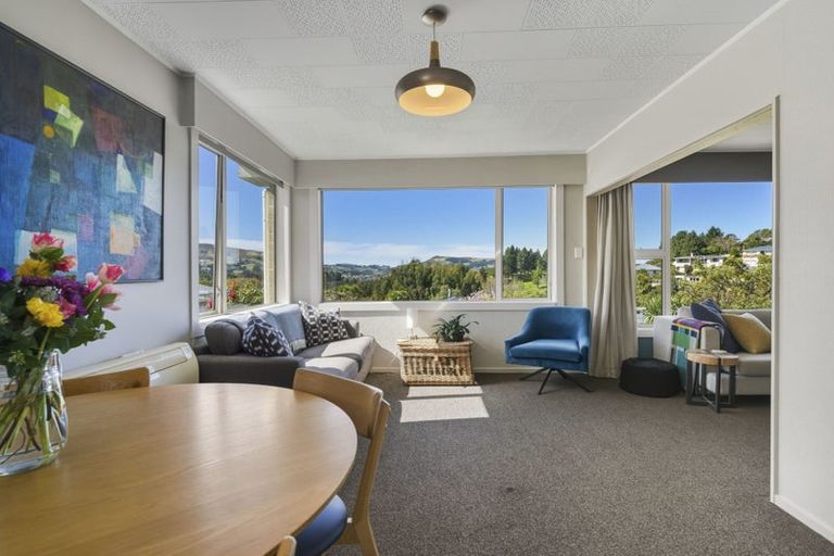 Photo of property in 25 Pioneer Crescent, Helensburgh, Dunedin, 9010